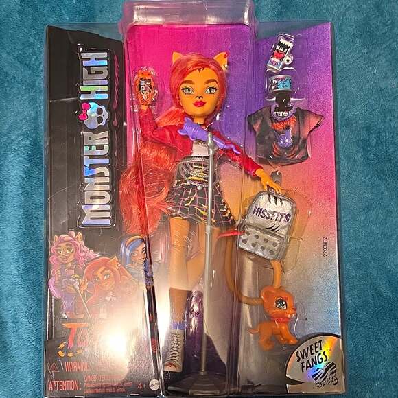 Monster High Other - Monster High Toralei Sweet Fangs 12 in Articulated Fashion Doll + Accessories